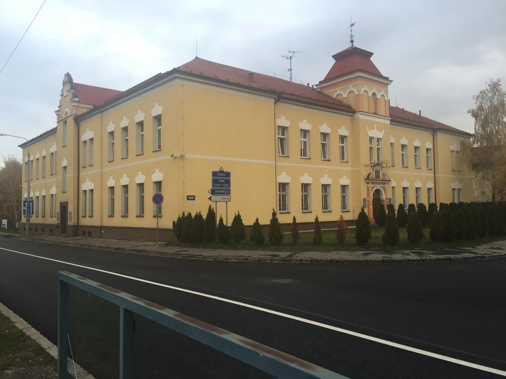 Hostel Karin Острава Экстерьер фото