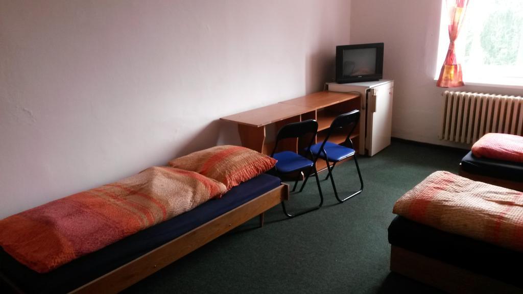Hostel Karin Острава Экстерьер фото